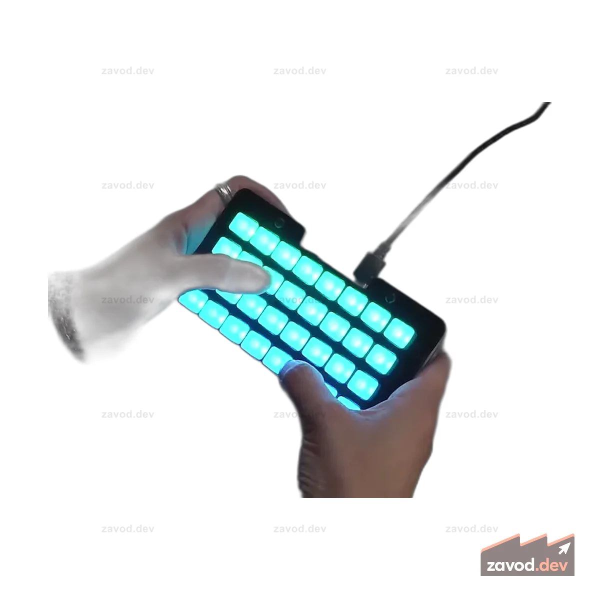 Adafruit NeoTrellis M4 с комплектом корпуса и кнопок